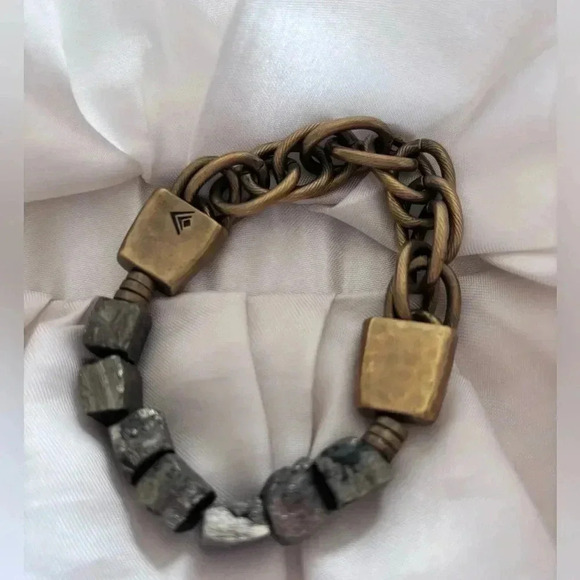 Silpada Neutral Stretch  Bracelet - Picture 3 of 3